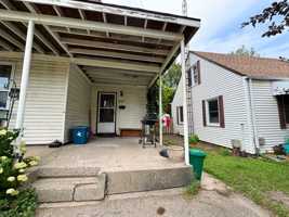 featured image of 82 Grey Street #1/2