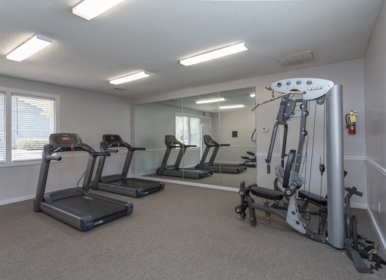 WInslow Place Apartments - Photo 3 of 18