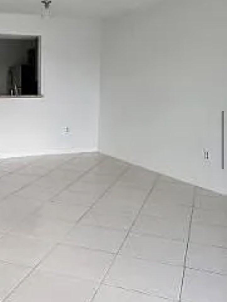 12035 Northeast 2nd Avenue - Photo 2 of 13