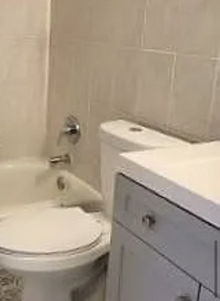 12035 Northeast 2nd Avenue - Photo 5 of 13