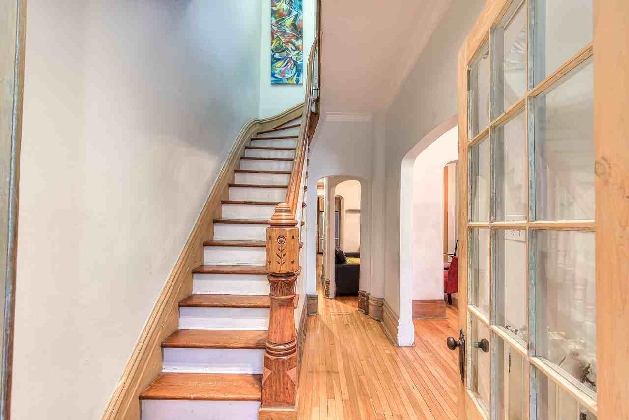 1198 Rue Saint Mathieu - Photo 7 of 25