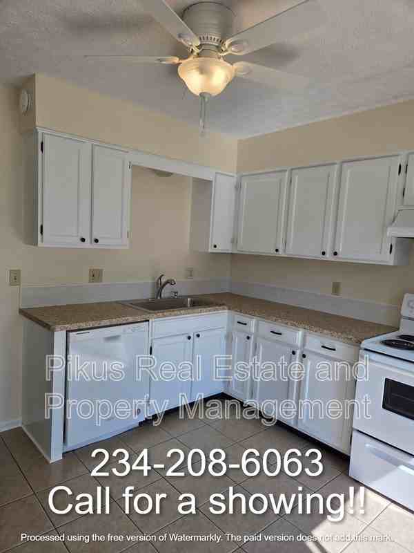 1040 Smith Kramer Street Northeast - Photo 5 of 11