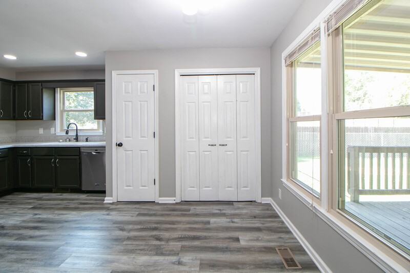 2202 Kim Dr - Photo 6 of 31