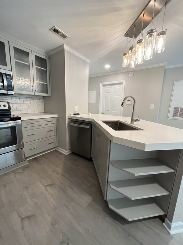 517 N Graham St #1D - Photo 4 of 8