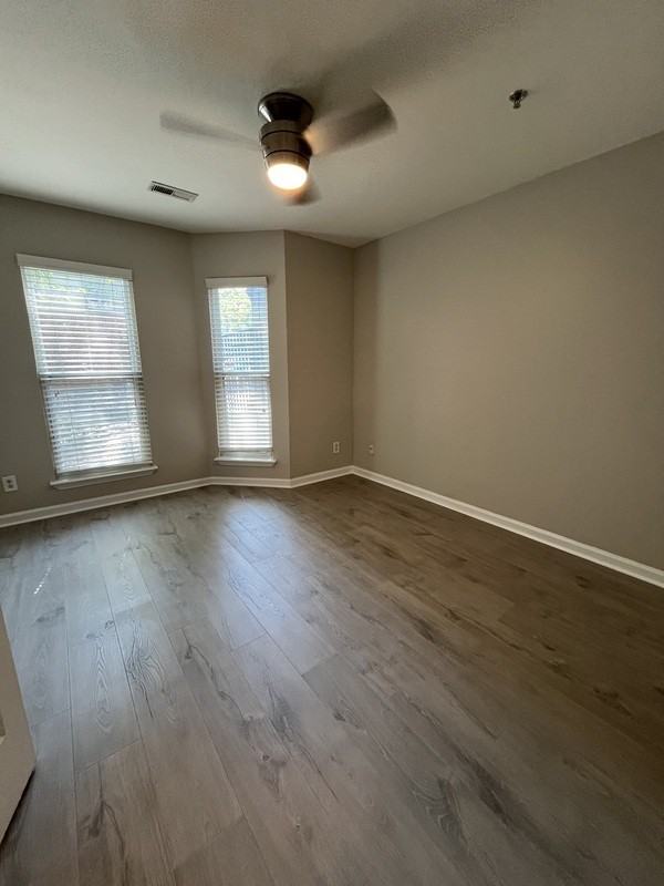 517 N Graham St #1D - Photo 7 of 8