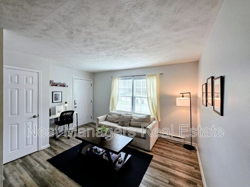 812 Pilot Ave #2 - Photo 4 of 13