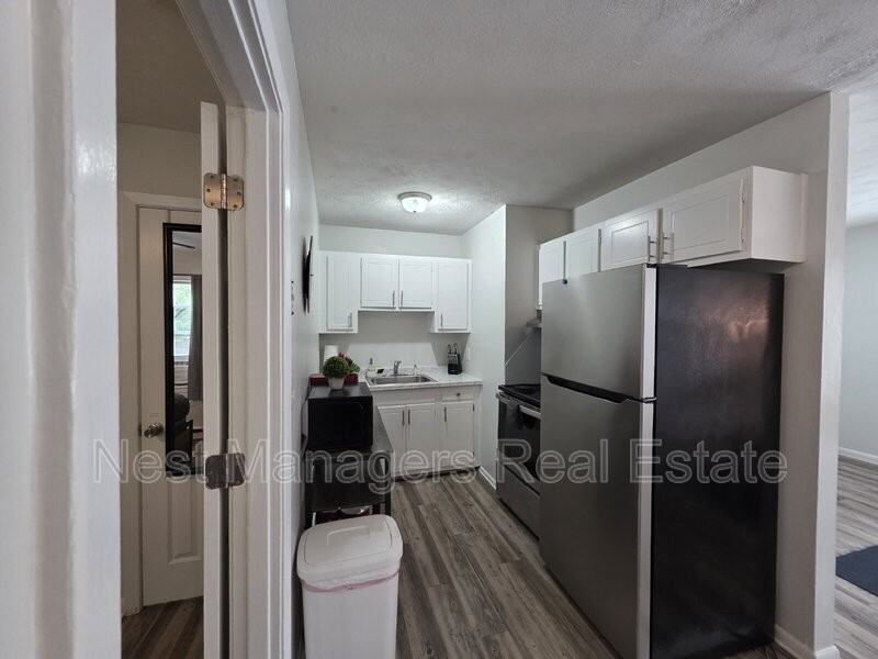 812 Pilot Ave #2 - Photo 6 of 13