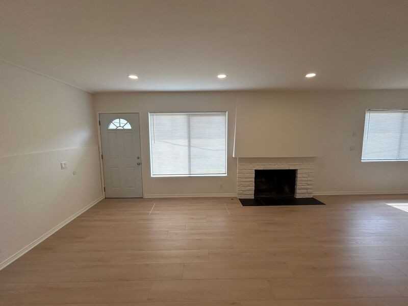 3459 Montrose Ave #F - Photo 3 of 17