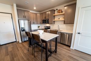 featured image of 1621 University Dr S