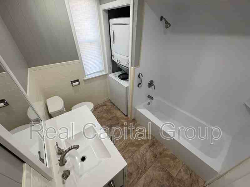 306 3rd St #3 - Photo 2 of 16