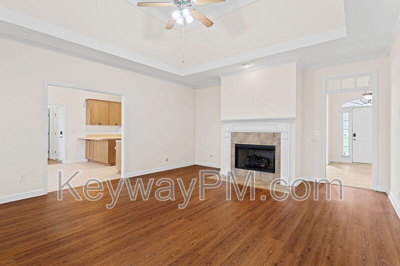 619 Archard Dr - Photo 4 of 43