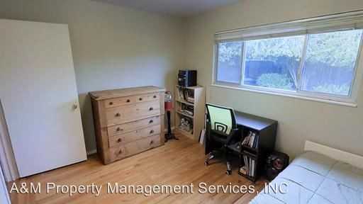 2682 Coit Dr - Photo 2 of 9