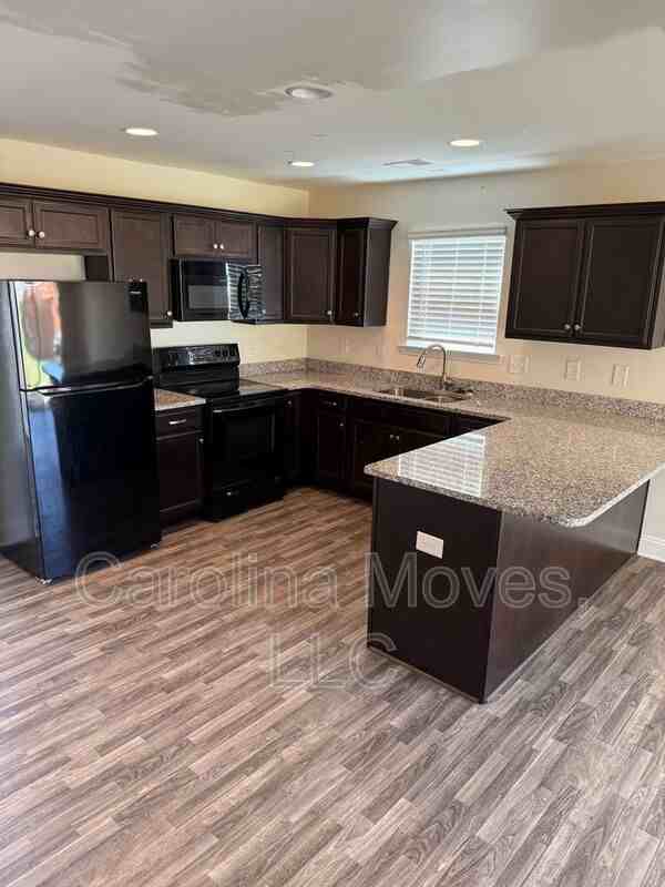 1154 Wanley Way - Photo 5 of 15