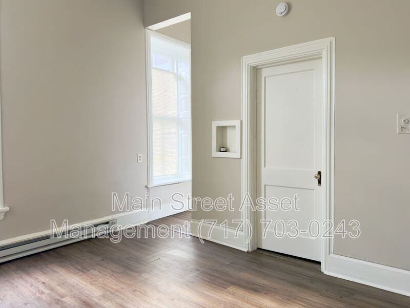 2011 N 3rd St #3 - Photo 4 of 24