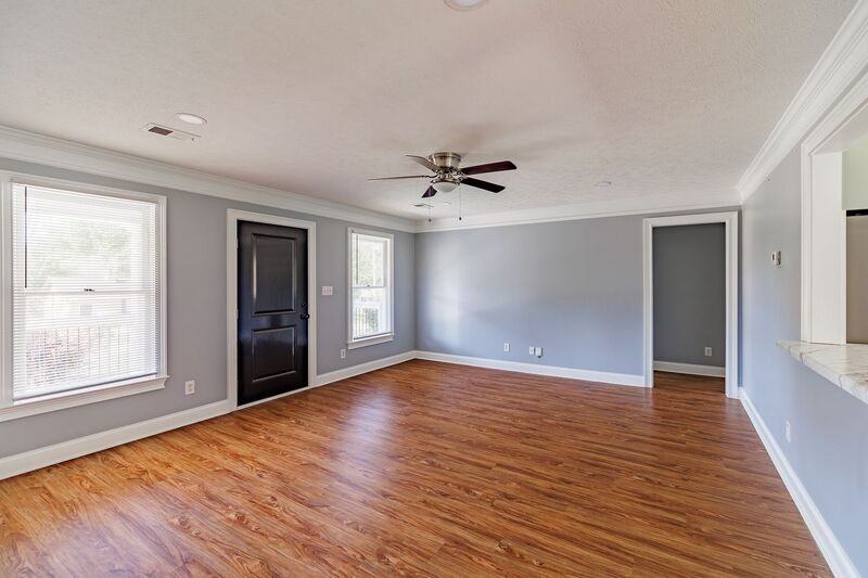 330 Monty Dr - Photo 7 of 31