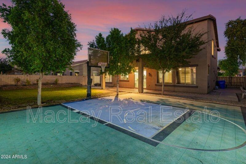 6700 S Agate Way - Photo 3 of 35