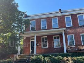 3301 Rosewood Ave - Photo 1 of 1