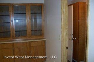 1712-1714 SE 145th COURT - Photo 3 of 12