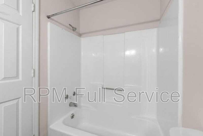 135 Hicks Rd - Photo 6 of 29