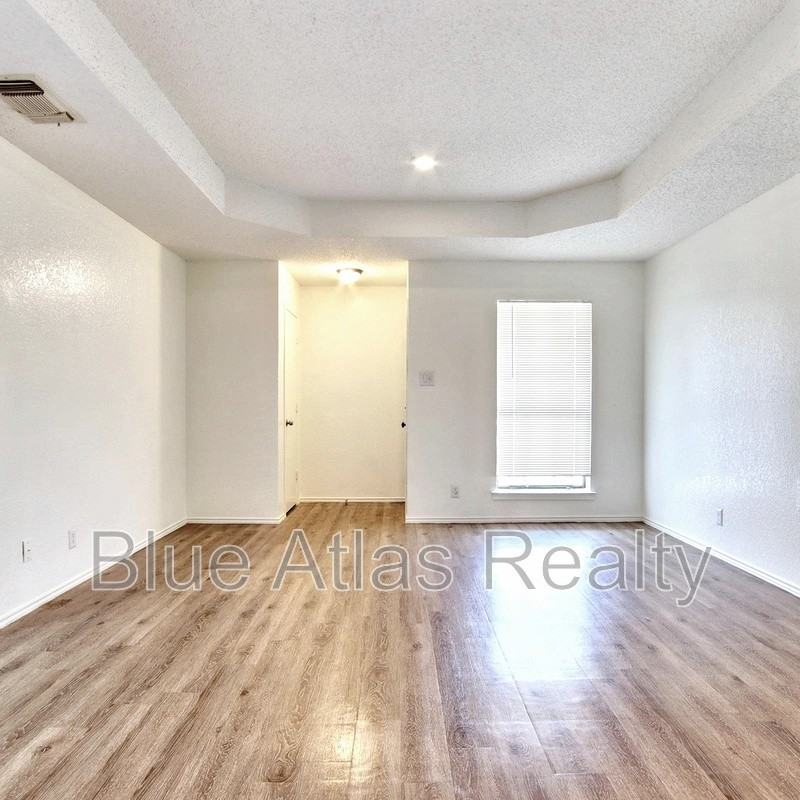 1817 San Rafael Street - Photo 3 of 24