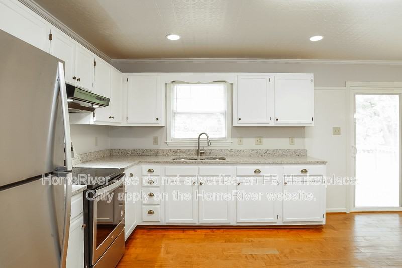 108 Browning Dr - Photo 7 of 19