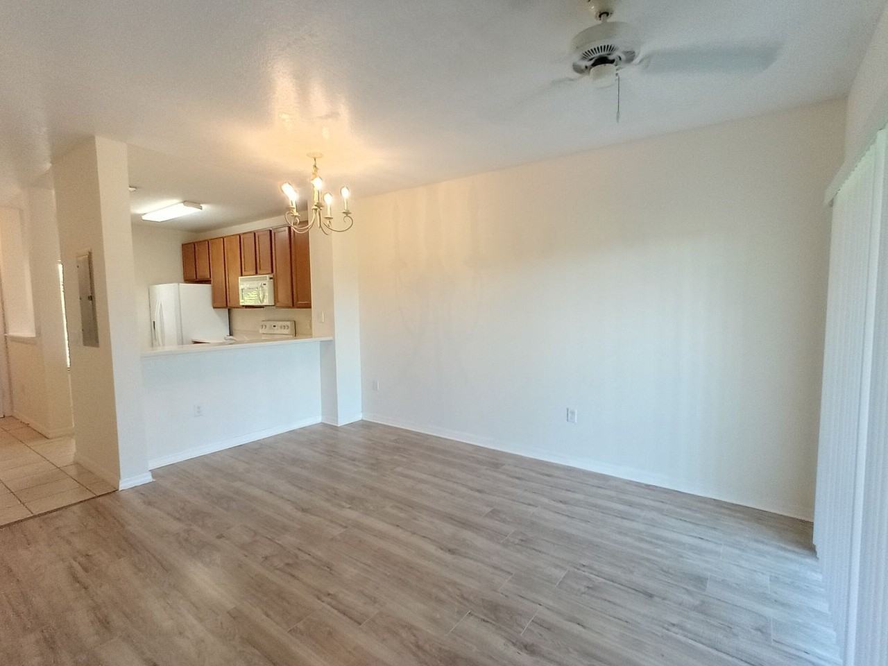 764 Chelsea Dr - Photo 4 of 13