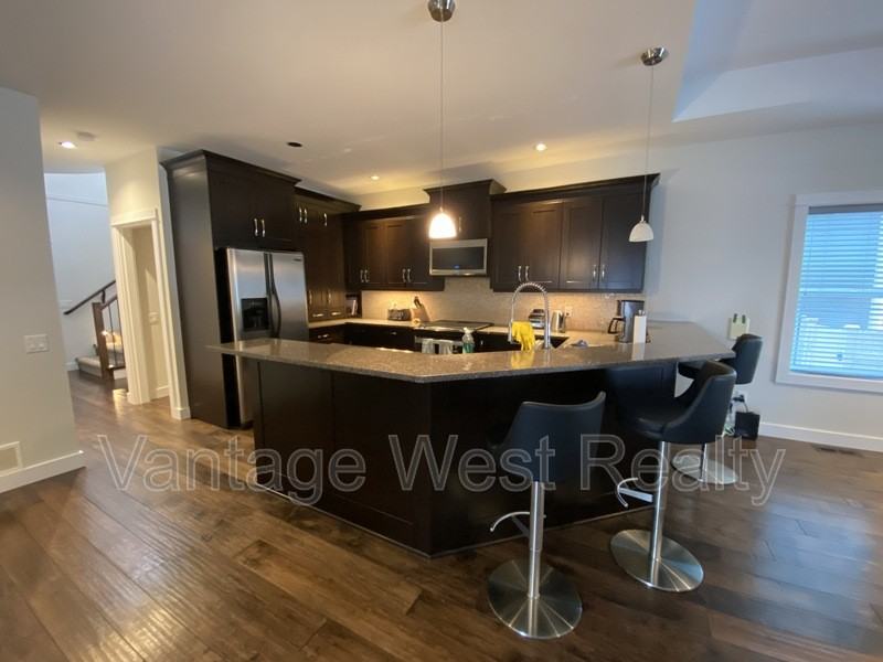 5785 Mountainside Dr - Photo 2 of 26