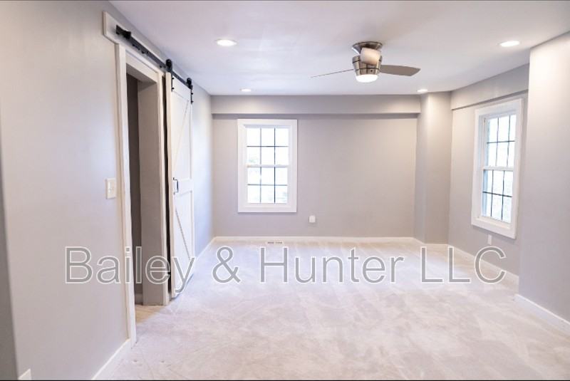 3207 Bobbie Ln - Photo 3 of 15