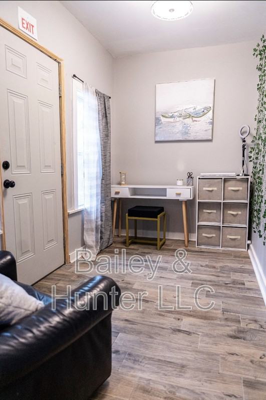 3207 Bobbie Ln - Photo 5 of 15