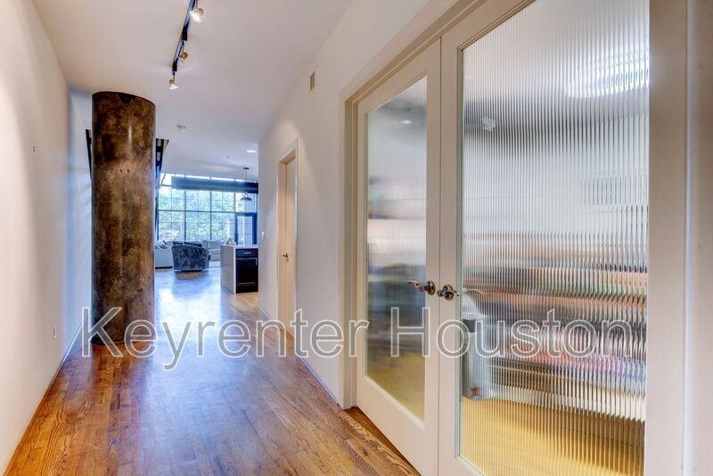 1005 S Shepherd Dr #211 - Photo 7 of 49