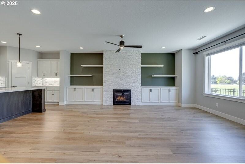 10902 Ne 119th Pl - Photo 4 of 25