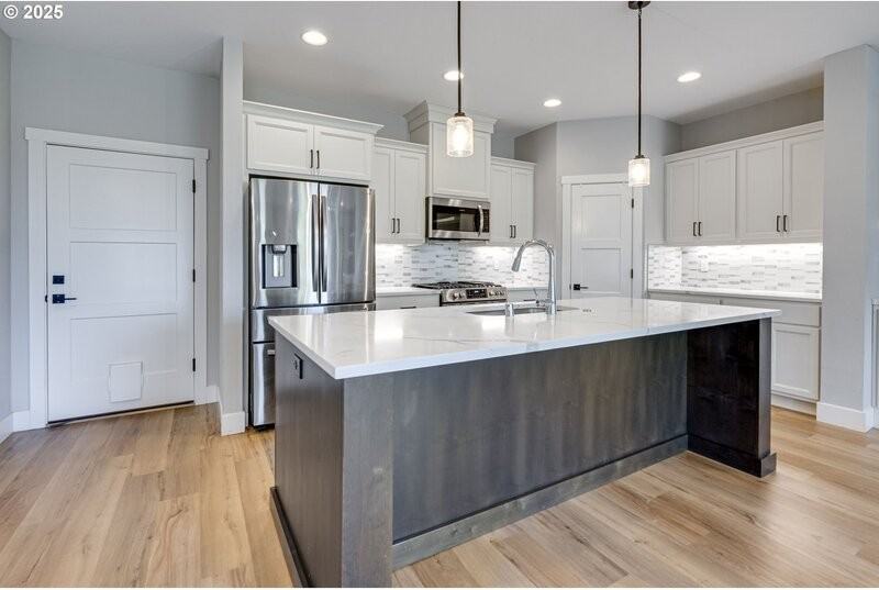 10902 Ne 119th Pl - Photo 6 of 25