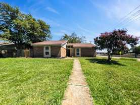 1000 Harness Ln - Photo 1 of 1