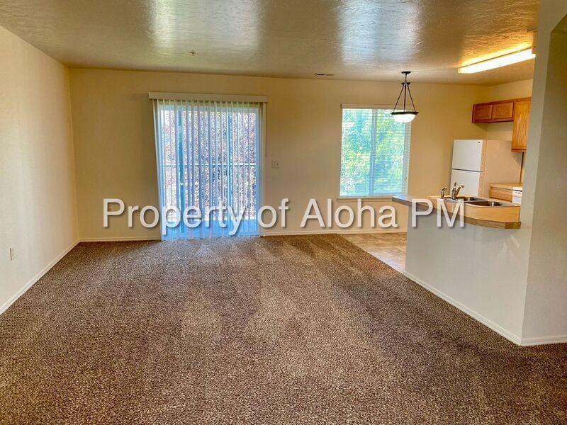 1053 W Pine Ave #4 - Photo 3 of 16