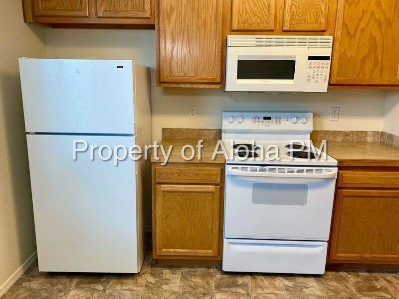 1053 W Pine Ave #4 - Photo 5 of 16