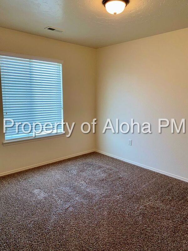 1053 W Pine Ave #4 - Photo 7 of 16