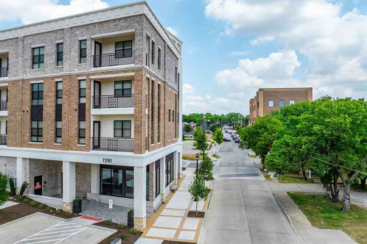 Beacon Rail District - Photo 4 of 50