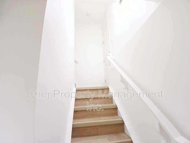 20960 19 Avenue NW - Photo 3 of 14