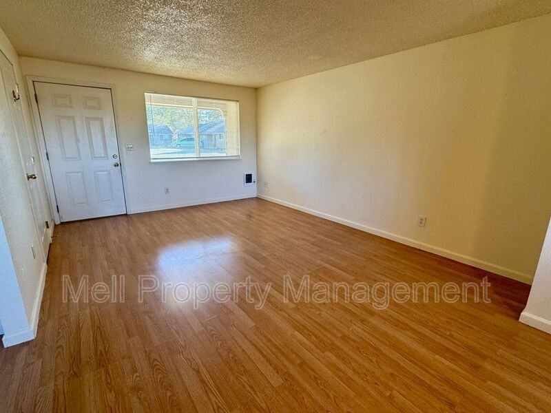 1707 Mason Street #A - Photo 2 of 9