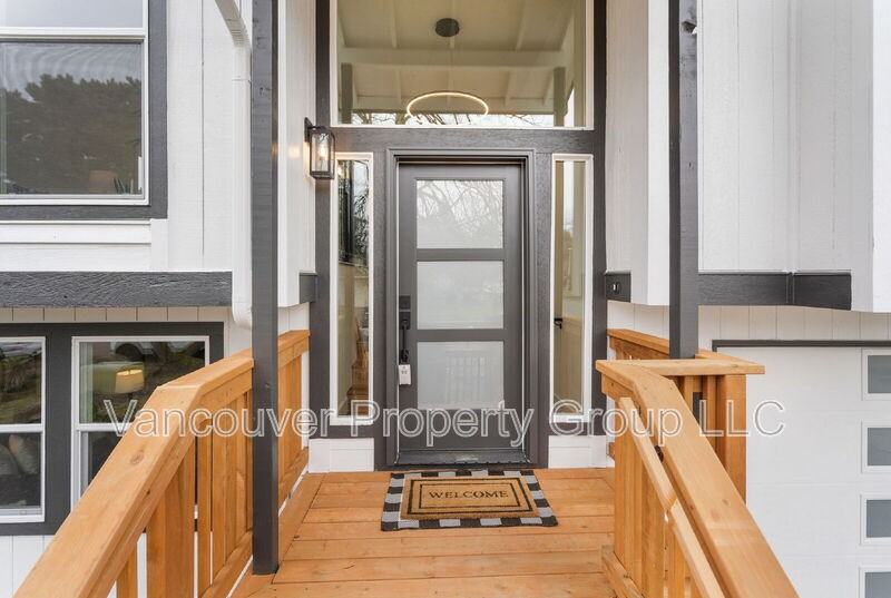 819 Se Olympia Dr - Photo 2 of 42