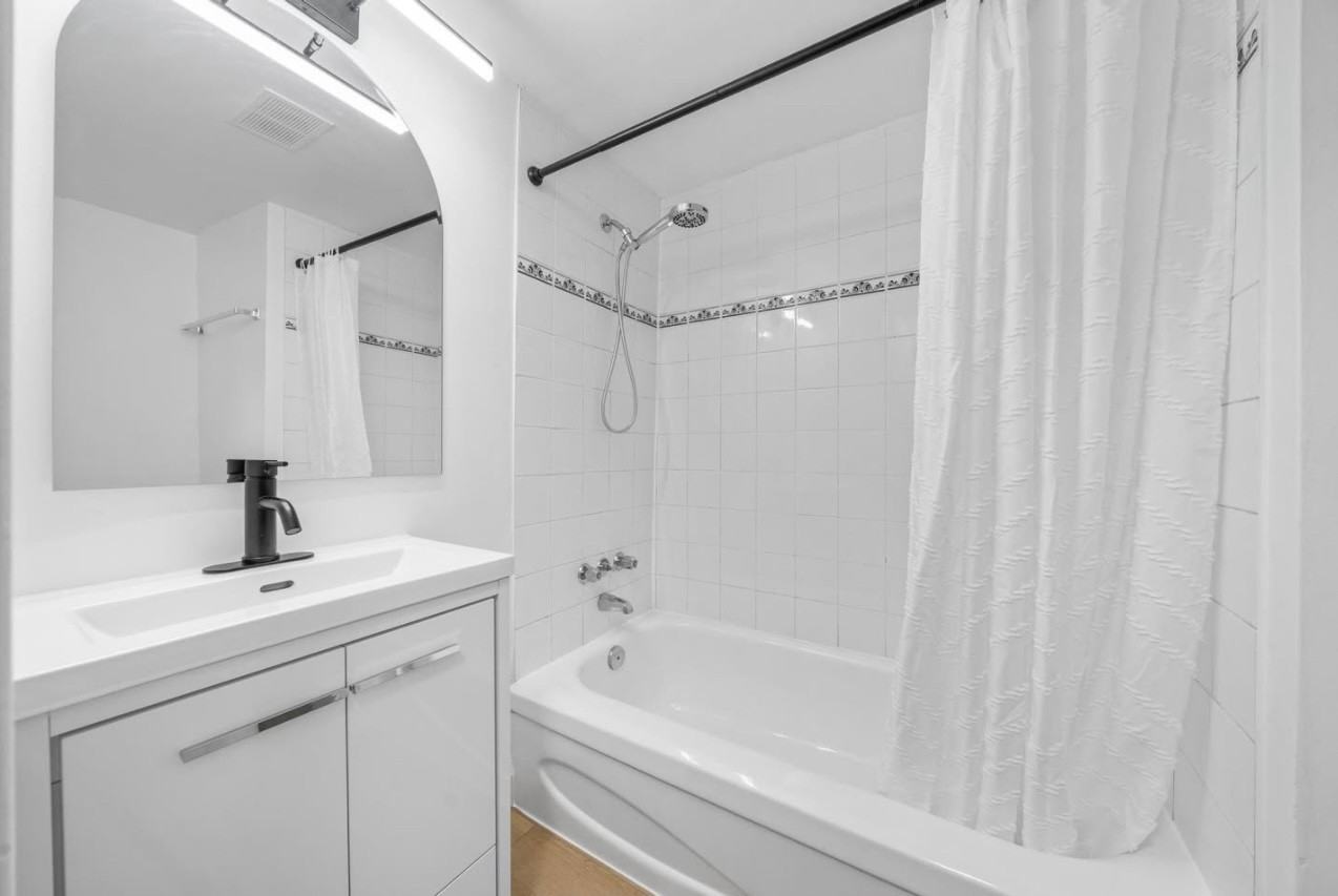 223 Jackson Street West - Photo 7 of 12