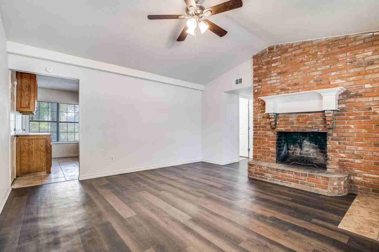 818 Quinette Drive - Photo 3 of 13