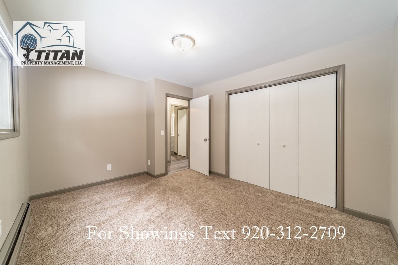 799 Hillside Terrace - Photo 6 of 20