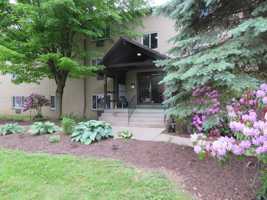 featured image of 120 Foxwood Rd