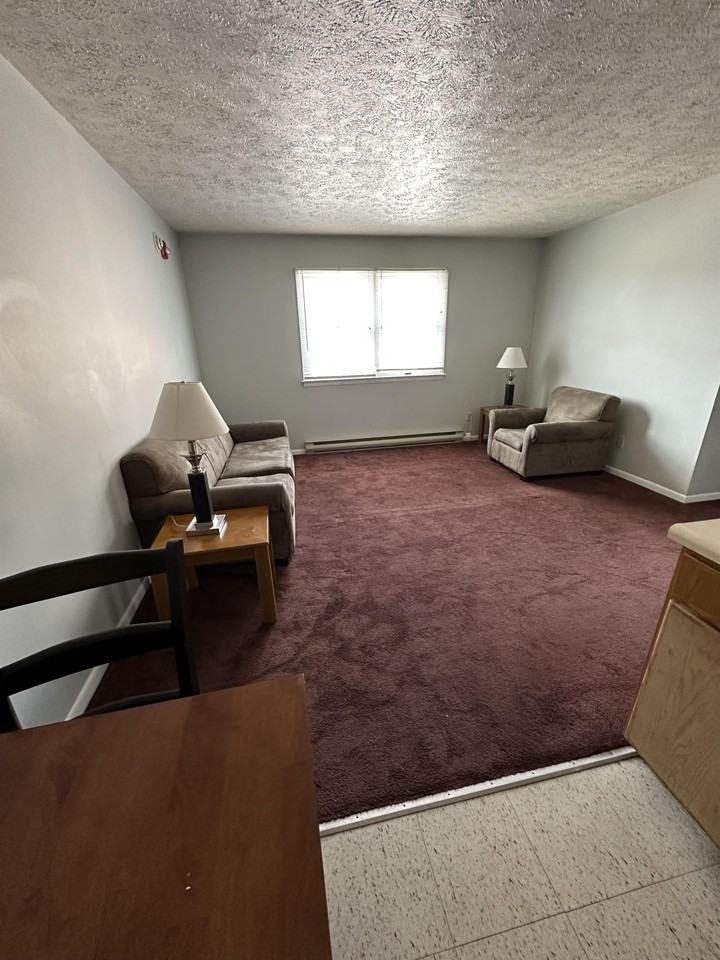 713 School Street - Photo 3 of 22