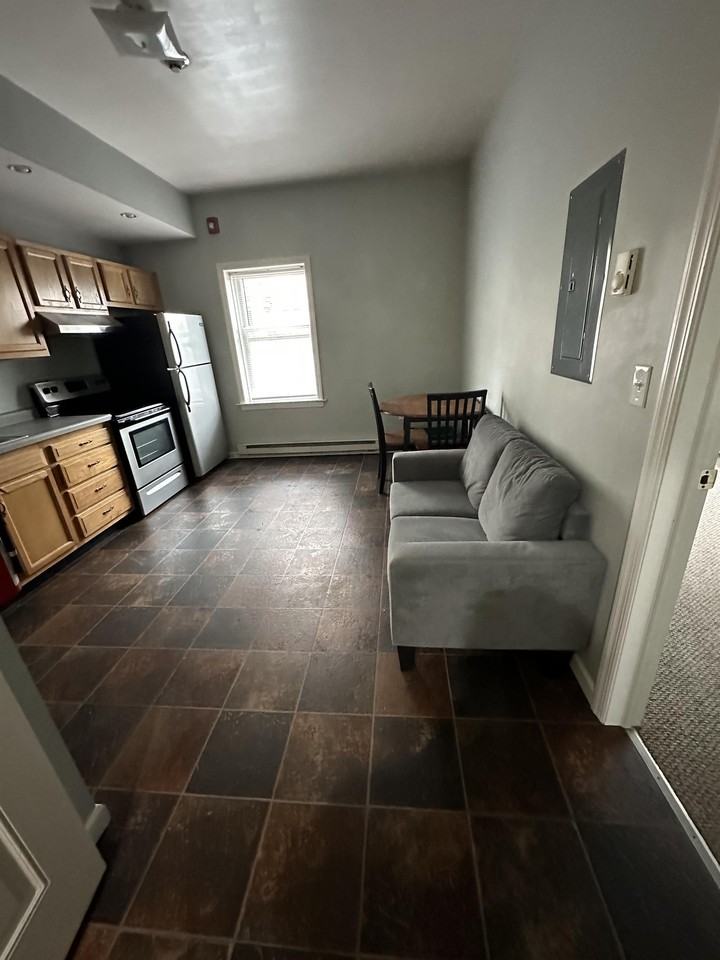 713 School Street - Photo 2 of 19