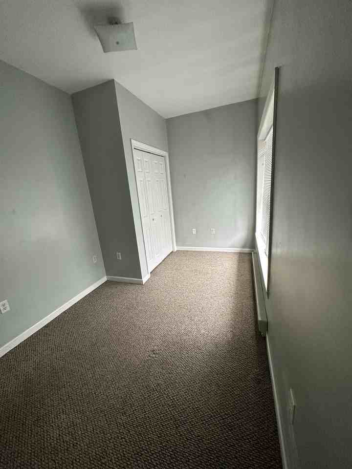 713 School Street - Photo 5 of 19