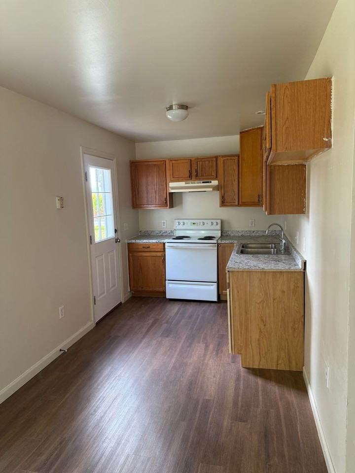 4935 Byers Road - Photo 6 of 22