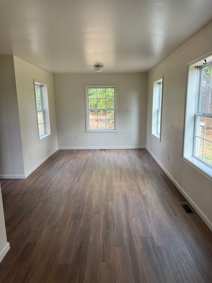 4935 Byers Road - Photo 7 of 22