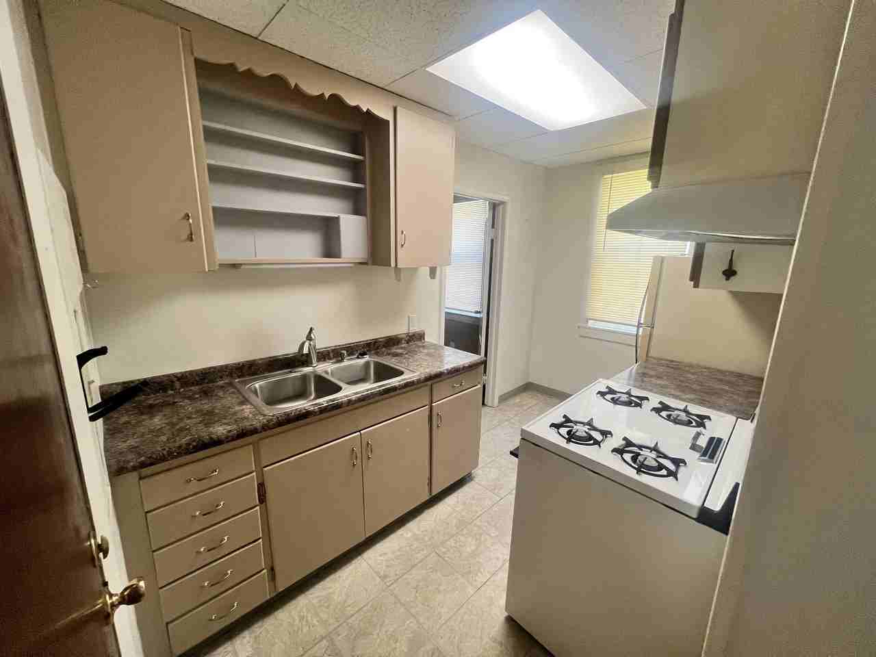 710 South Rose Street - Photo 3 of 6